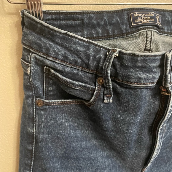 Abercrombie skinny jeans - Picture 3 of 4